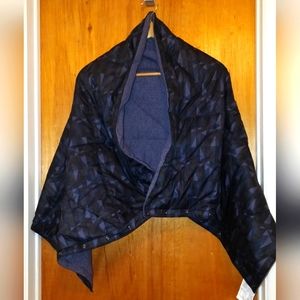 Lululemon down wrap